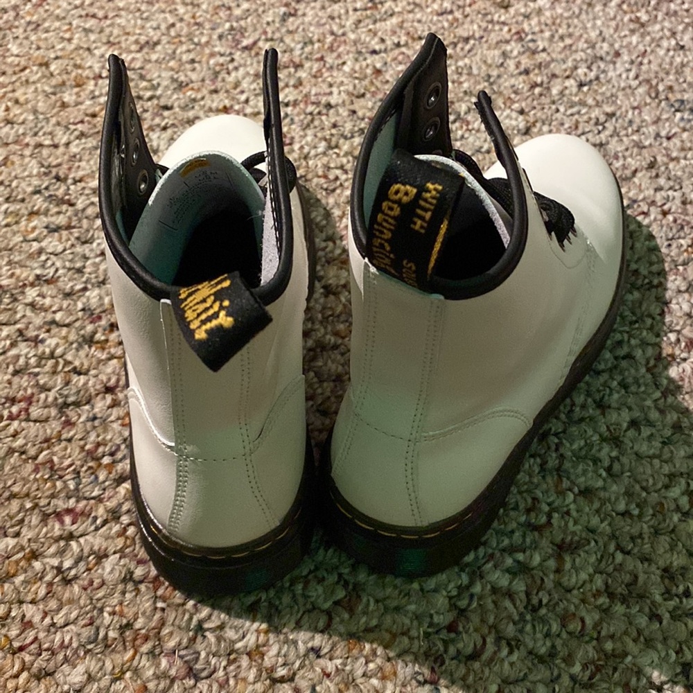 white doc marten’s - Picture 5 of 5